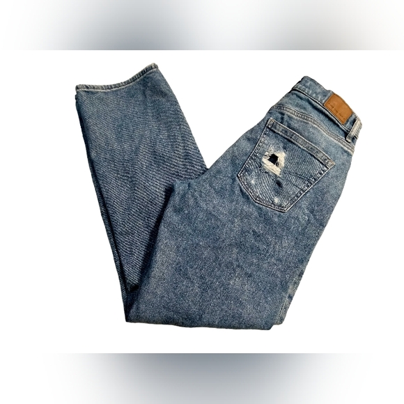 American Eagle Distressed Jeans - Picture 6 of 9